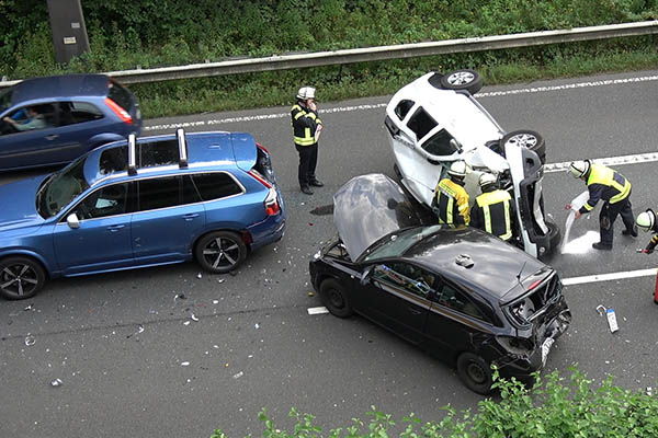 B42: Schwerer Auffahrunfall Mit Drei Verletzten | NR-Kurier.de