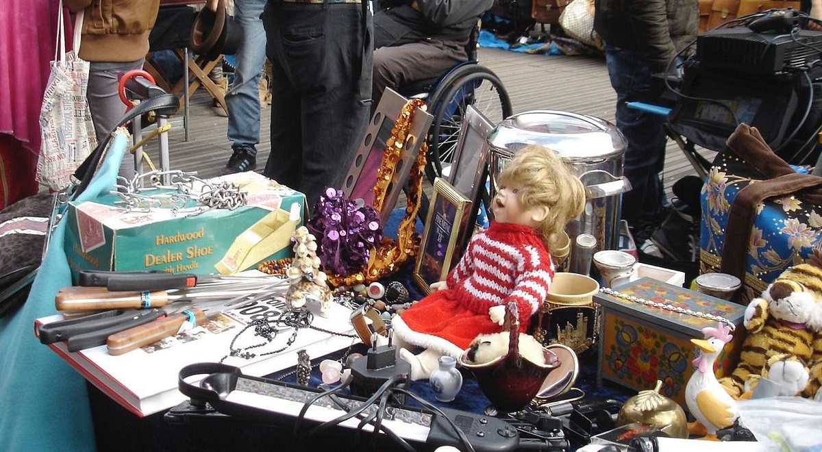 Kaufen und verkaufen beim Flohmarkt am Gasthof in Weyerbusch