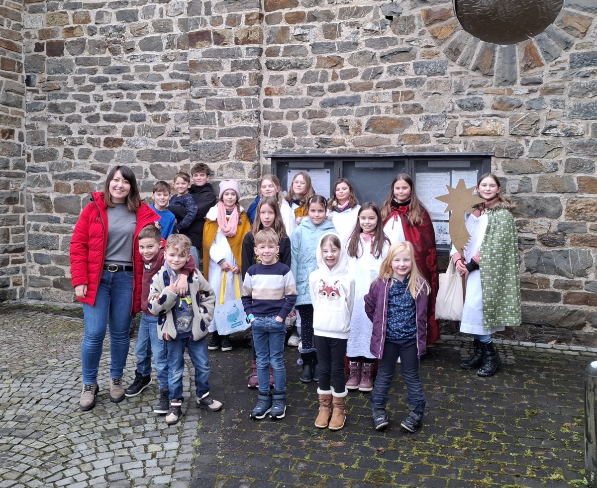 Sternsinger bringen Segen und sammeln Spenden fr Kinderrechte. (Fotos: Sonja Grohs)