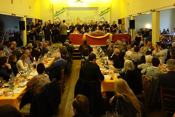 Auftritt des Linzer MGV im ausverkauften Saal Leyscher Hof 