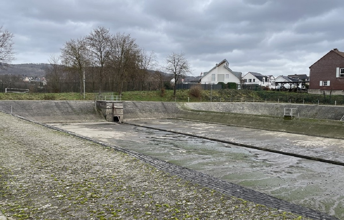 Regenrckhaltebecken "Im Bitzen" wird vergrert - Baumfllarbeiten gestartet