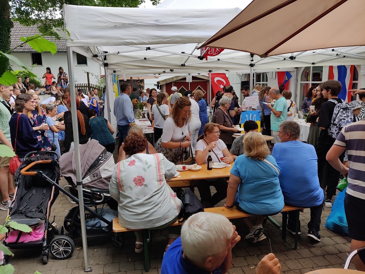 "Hhr-Grenzhausen Multi Kulti": Ein buntes Fest der Kulturen mit rund 700 Besuchern gefeiert