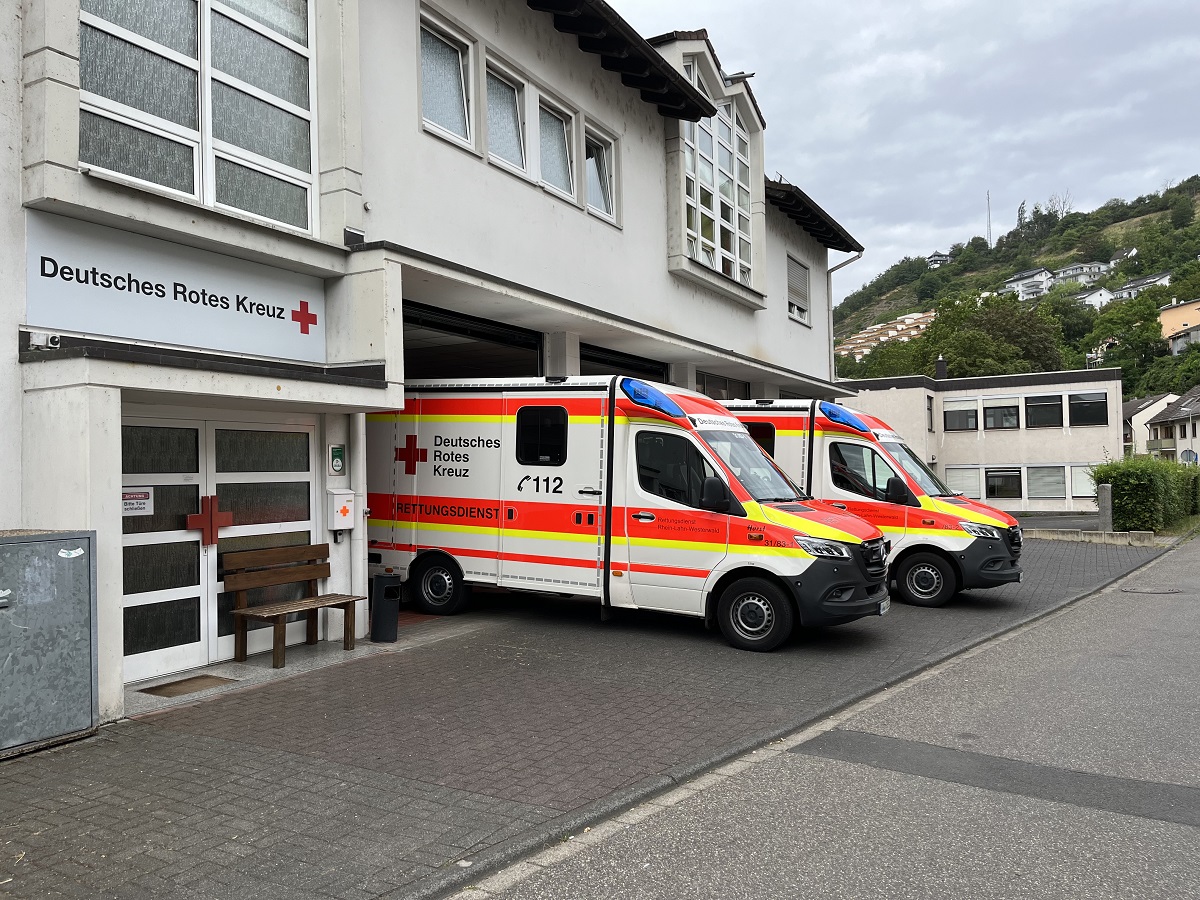 Nach Schlieung der Paracelsusklinik verstrkt ein zweiter Rettungswagen in Bad Ems die rettungsdienstliche Versorgung in der Region. (Foto: Christian Schwickert/DRK Rettungsdienst Rhein-Lahn-Westerwald gGmbH)