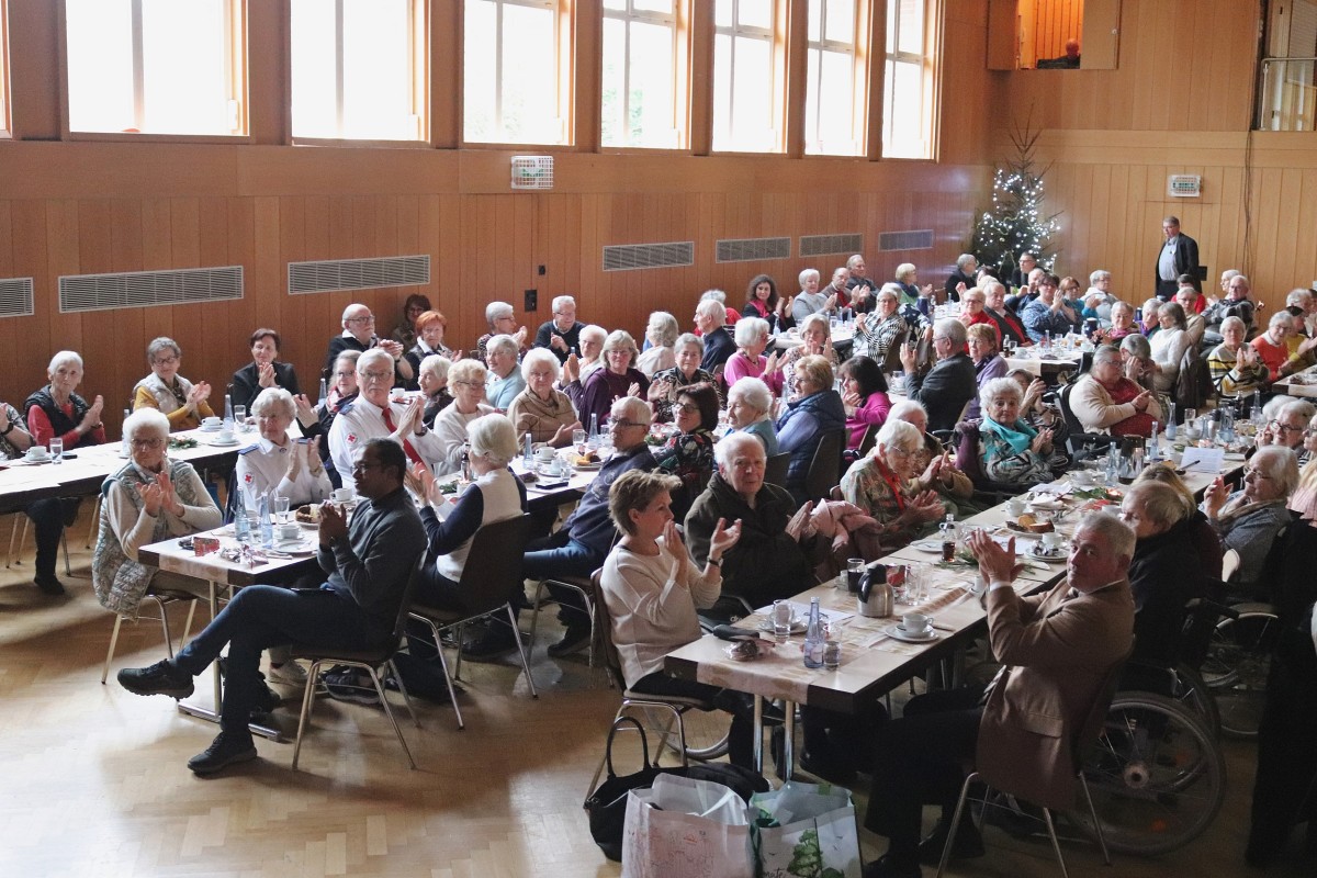 Neues Konzept begeistert Senioren bei Adventsfeier in Selters