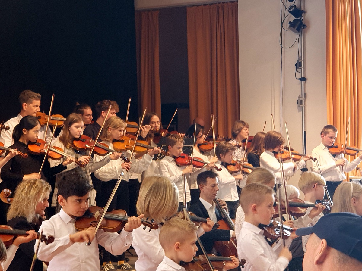 Beethoven traf auf Bohemian Rhapsody: Konzert der jungen Streicher in Montabaur