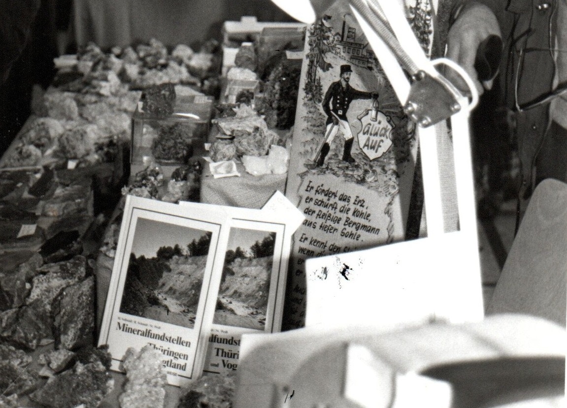 Die Schmuck- und Mineralienbrse hat eine lange Tradition. Bereits im Jahre 1985 fand im Rahmen eines Bergbautages in Horhausen eine Mineralienausstellung statt. (Archivfoto: Rolf Schmidt-Markoski)