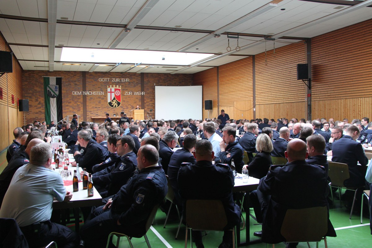 Die Halle in Niederahr war gut besucht (Fotos: Kreisverwaltung/Carolin Faller)