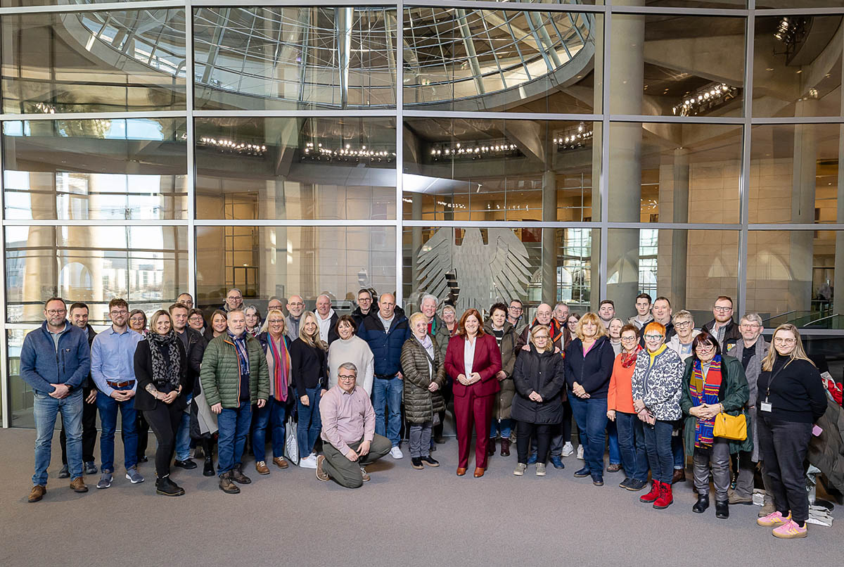 Foto der Besuchergruppe fr Ihre Verwendung. (Fotonachweis: Bundesregierung / StadtLandMensch-Fotografie)