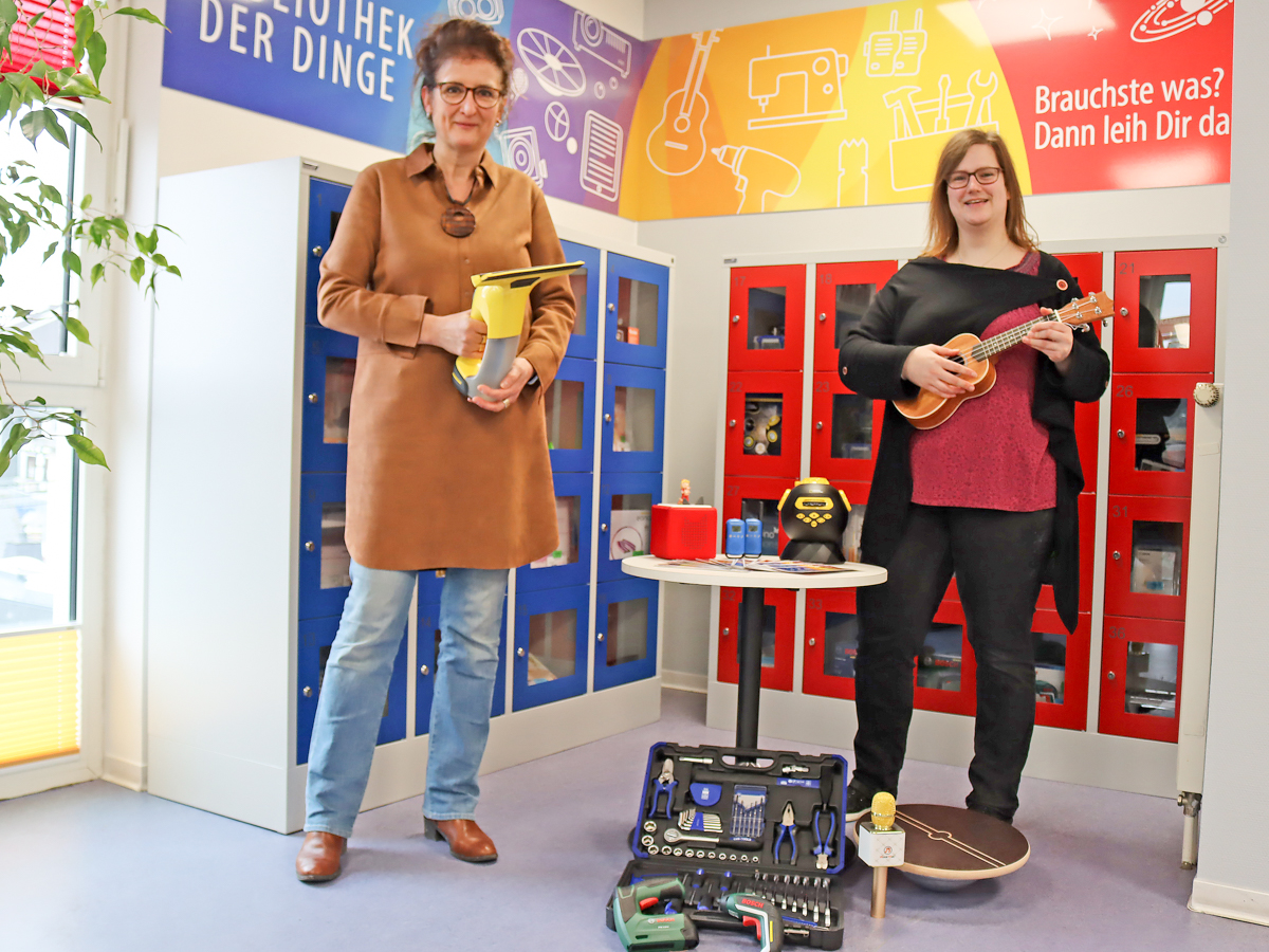 Bcher, Medien und einen Fenstersauger leihen - ab sofort in der Bibliothek Montabaur