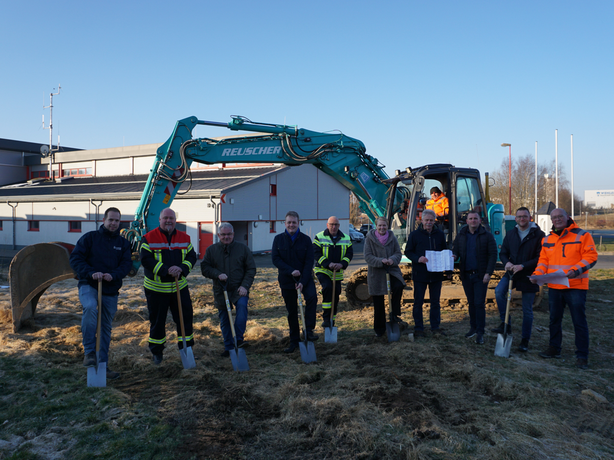 Erster Spatenstich zur Erweiterung der Sttzpunktfeuerwehr Rennerod ist erfolgt