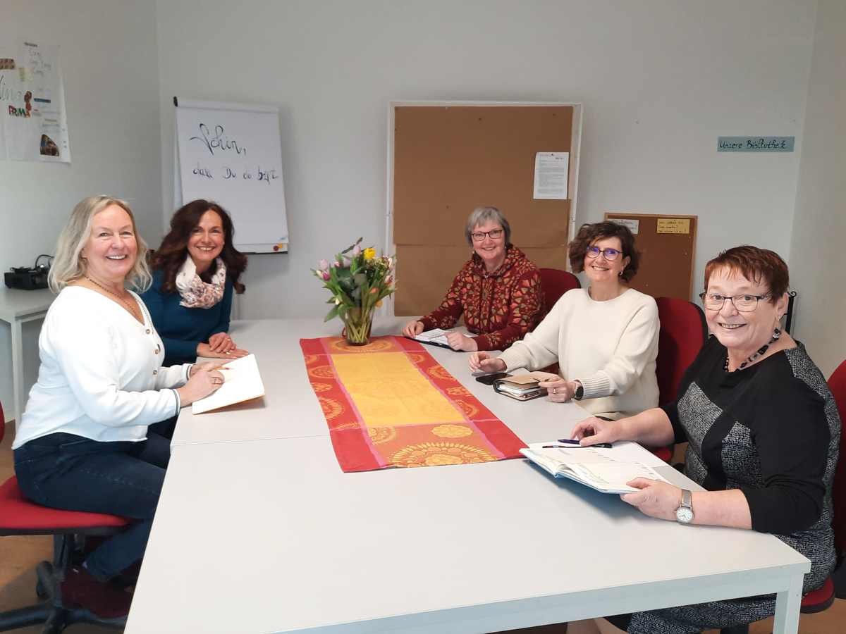 Arbeitskreis "Frauen in Aktion" verabschiedet Dorothea Samson (rechts): (v.l.) Anke Hollatz, Sylvia Schifano, Beate Ullwer und Barbara Horoba. (Foto: Pressestelle der Kreisverwaltung)
