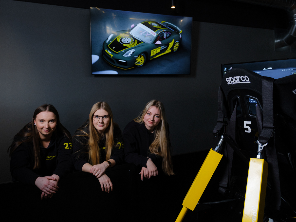 Mit am Start: die "ADAC Angels" Jessica Liesenfeld, Elisa Sterz und Lilli Ewald (Foto: ADAC Mittelrhein)