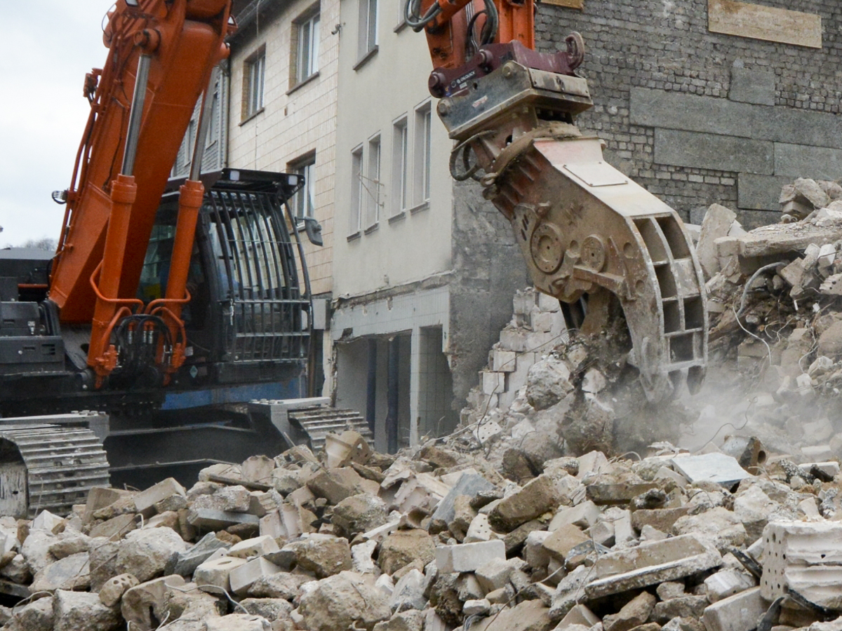 Herdorf: Abrissarbeiten bei "Steinaus Eck" verndern das Stadtbild