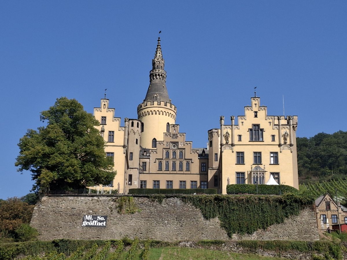 Schloss Arenfels: Gemeinsam ein Wahrzeichen retten