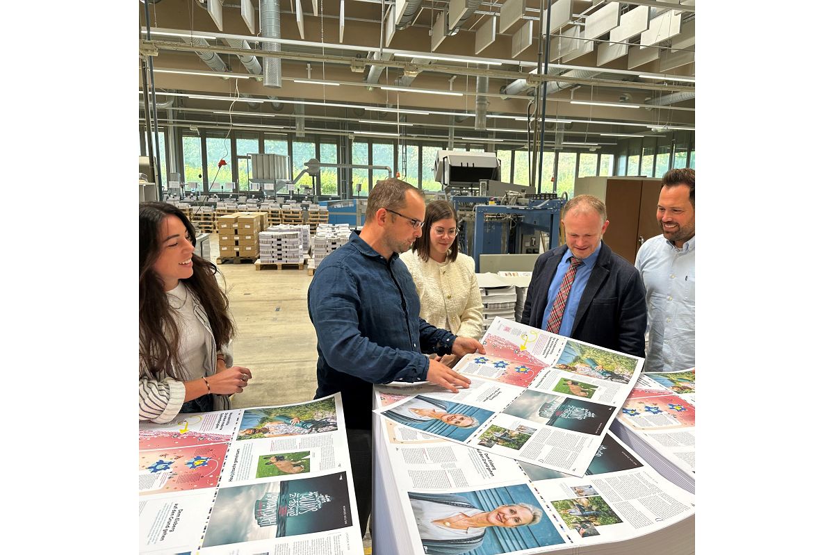 OB Jan Einig im Dialog mit der Wirtschaft: Besuch bei Grres Druckerei