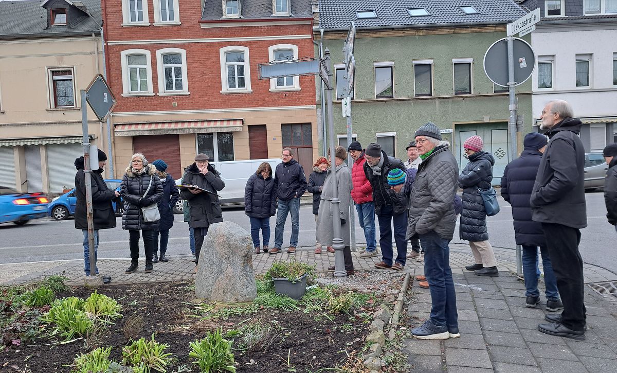 Gedenkstein fr die Engerser Opfer und Verfolgten der NS-Zeit am Kunosteinplatz Ecke Bendorfer Strae/Jakobstrae (Bilder: Gnther Salz)