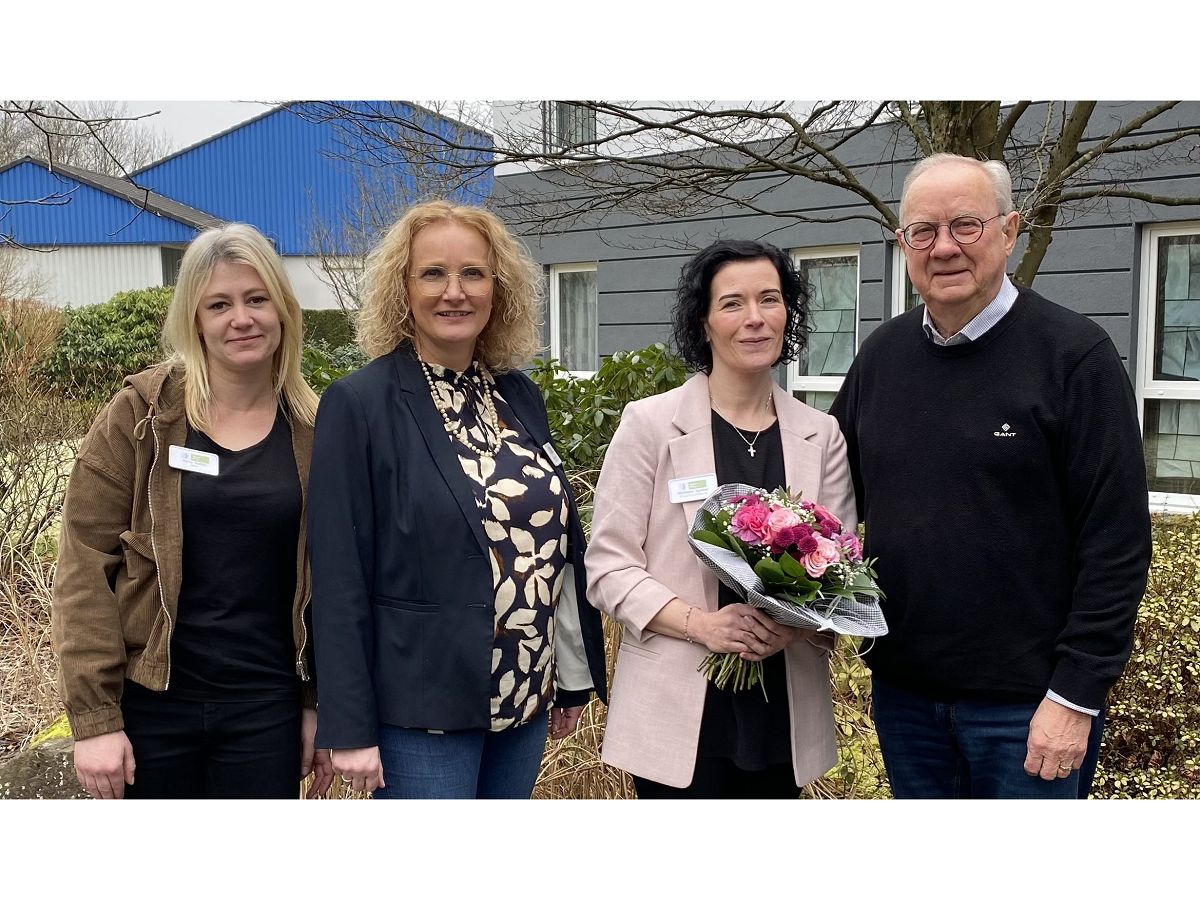 v.l.n.r.: Karin Hassler stellv. Pflegedienstleiterin, Claudia Bommer Heimleiterin Haus Mutter Teresa, Michaela Spitzer Pflegedienstleiterin, Klaus-Jrgen Griese 1. Vorsitzender Frderverein (Foto: Klaus-Jrgen Griese)