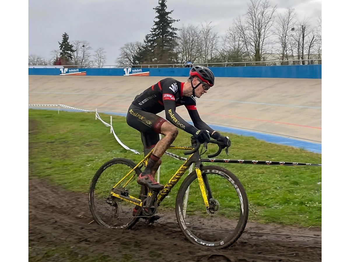 Flink unterwegs auf dem Gelnde in und um die Darmstdter Radbahn: Julius Butenschn aus dem Team Schfer Shop des RSC Betzdorf. (Foto: Verein/Michael Graben)