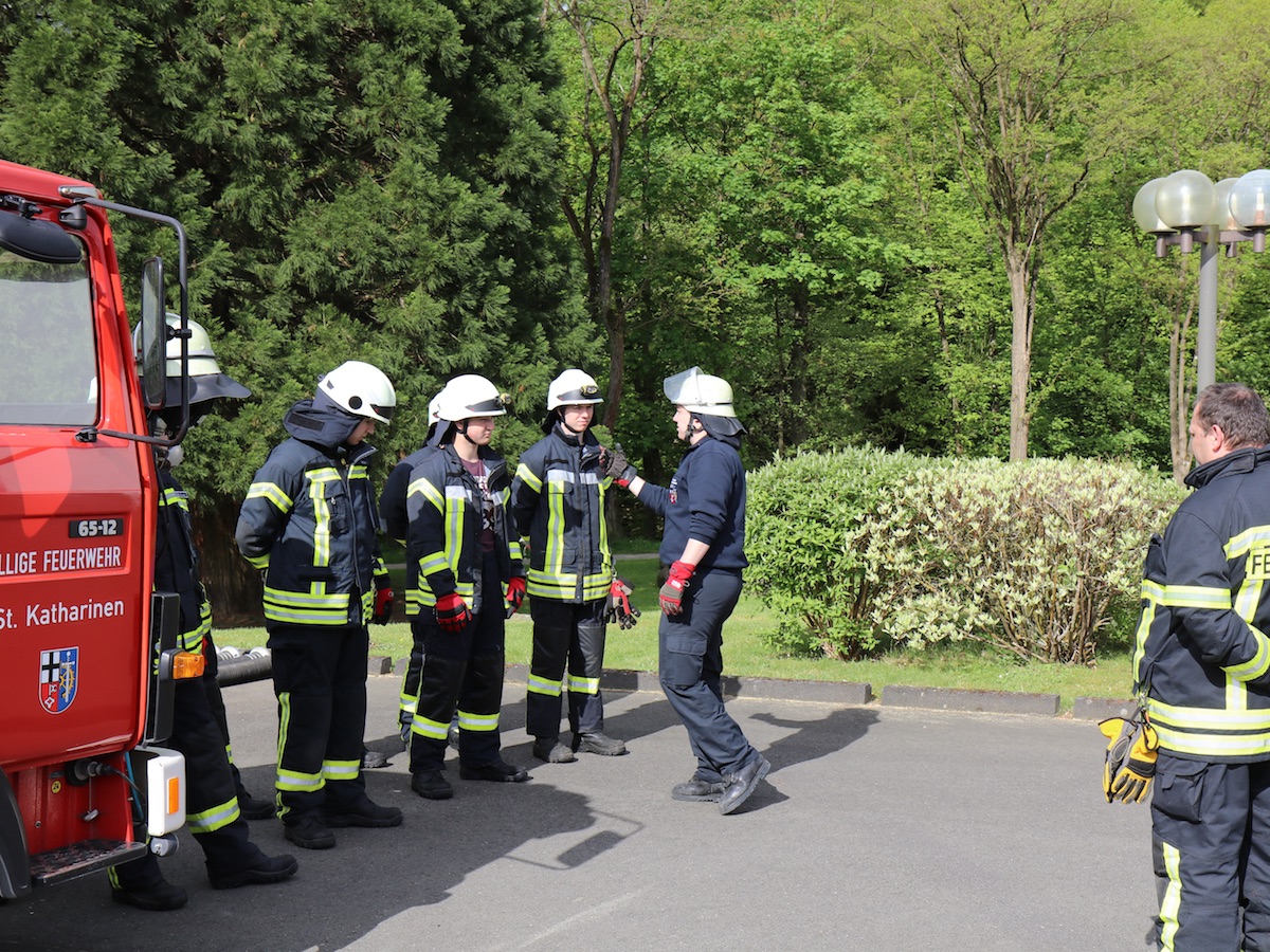 25 neue Feuerwehrleute starteten in die Grundausbildung