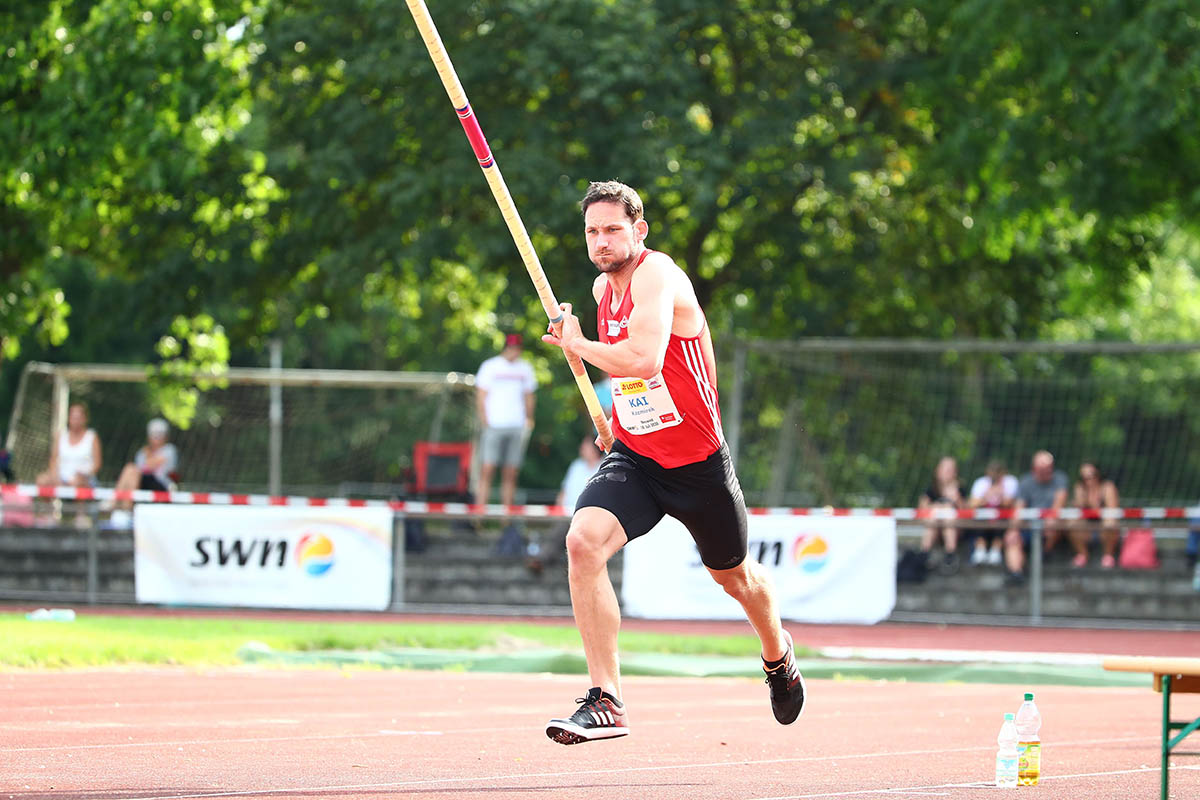 Kai Kazmirek steigerte sich in Leverkusen im Stabhochsprung auf 5,10 Meter. Foto: Verein