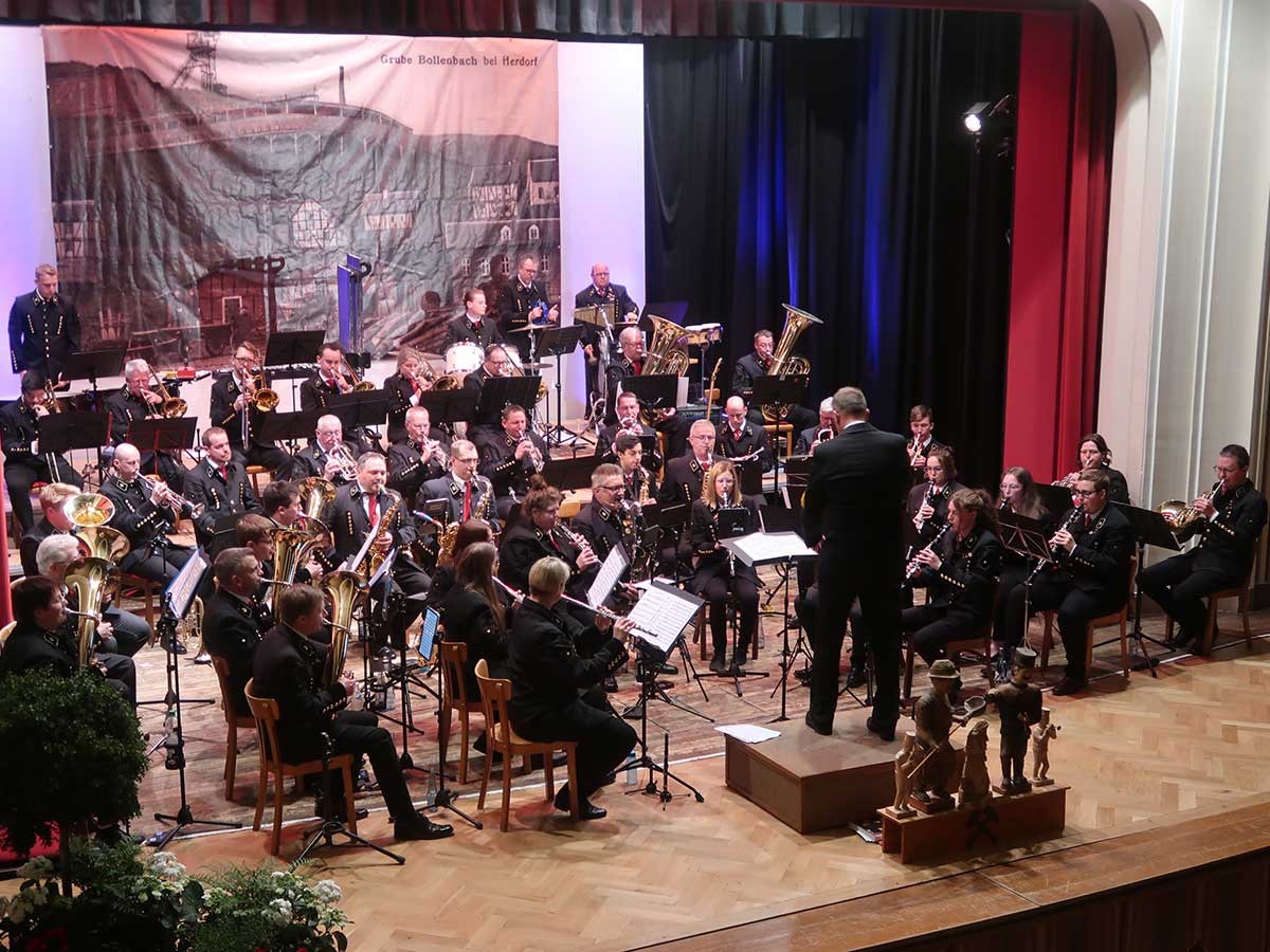 Bollnbacher Musikverein begeistert beim Frhlingskonzert in Herdorf