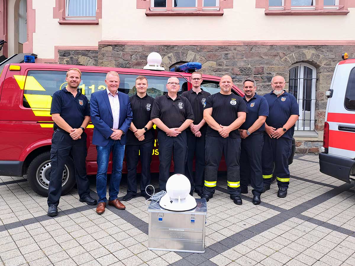 Feuerwehr Betzdorf-Gebhardshain nimmt mobile Warnanlagen in Betrieb