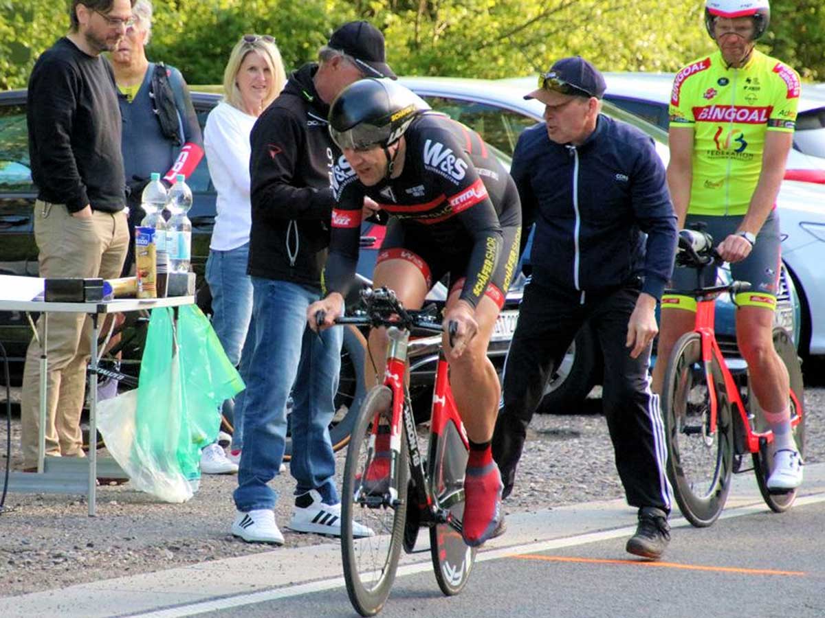 Zweiter Gesamt-Rang fr Radfahrer Michael Graben beim "Panzercup" in Kln