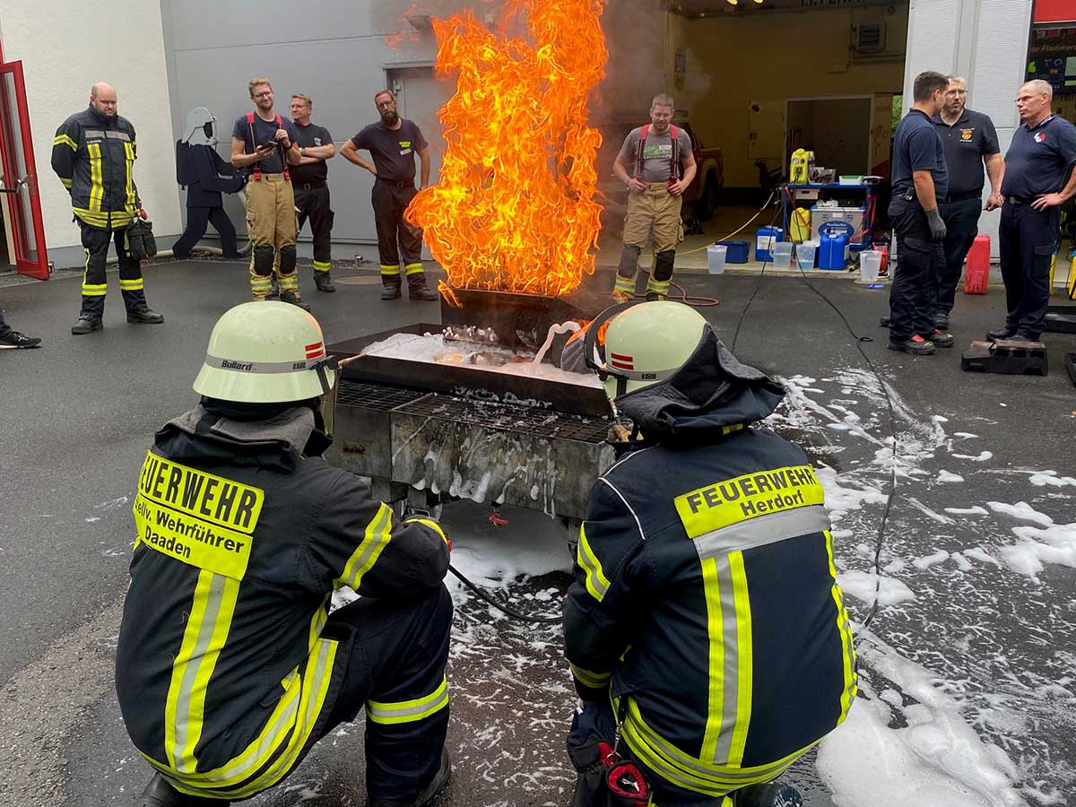 Feuerwehren im Kreisverband Altenkirchen jetzt fit im Einsatz von Lschschaum