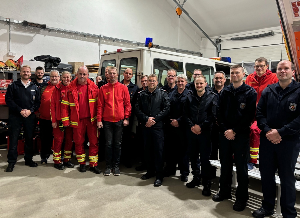 Feuerwehr und DLRG strken Zusammenarbeit: Blick ber den Tellerrand