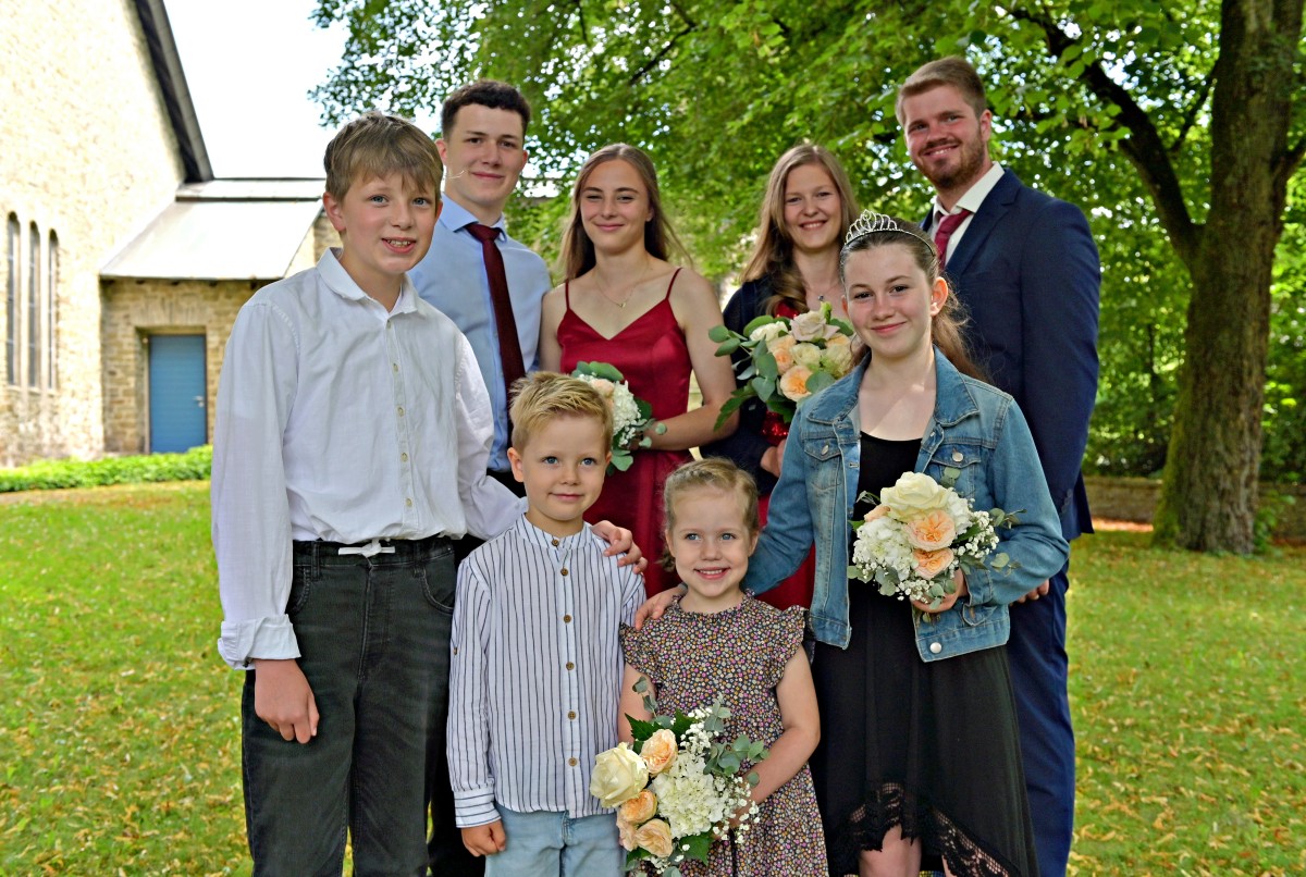 Majesttische Krnung beim Schtzen- und Kirchweihfest in Birken-Honigsessen