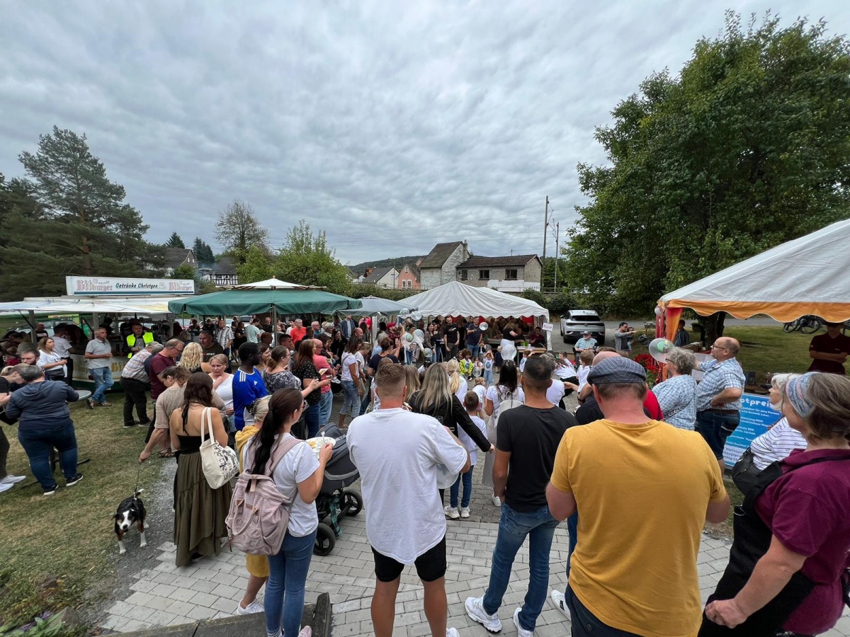 Zahlreiche Besucher konnten am Kartoffel- und Backesfest begrt werden (Fotos: Marion Schweigert/Verbandsgemeinde Hamm (Sieg))