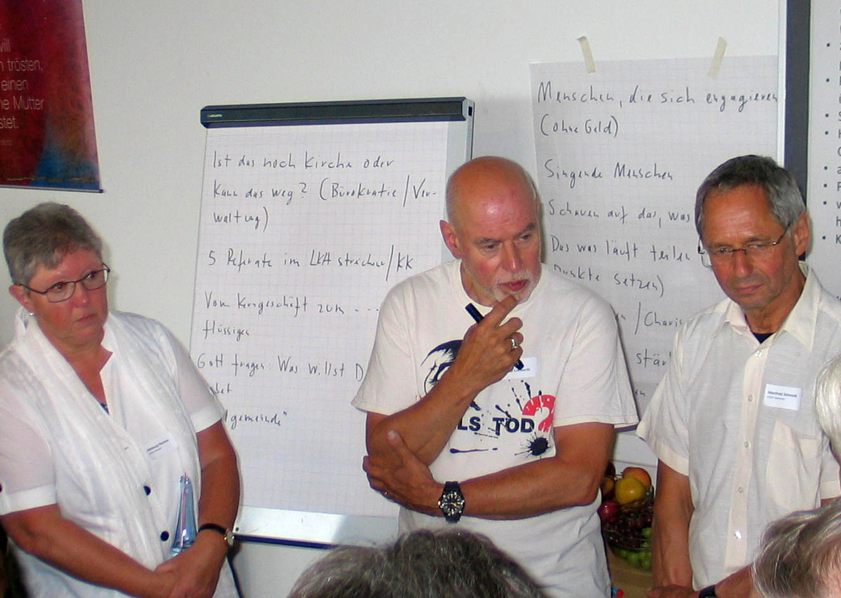 Pfarrer Martin Gerhards (Bildmitte) geht in den Ruhestand. (Foto: Evangelischer Kirchenkreis Altenkirchen)