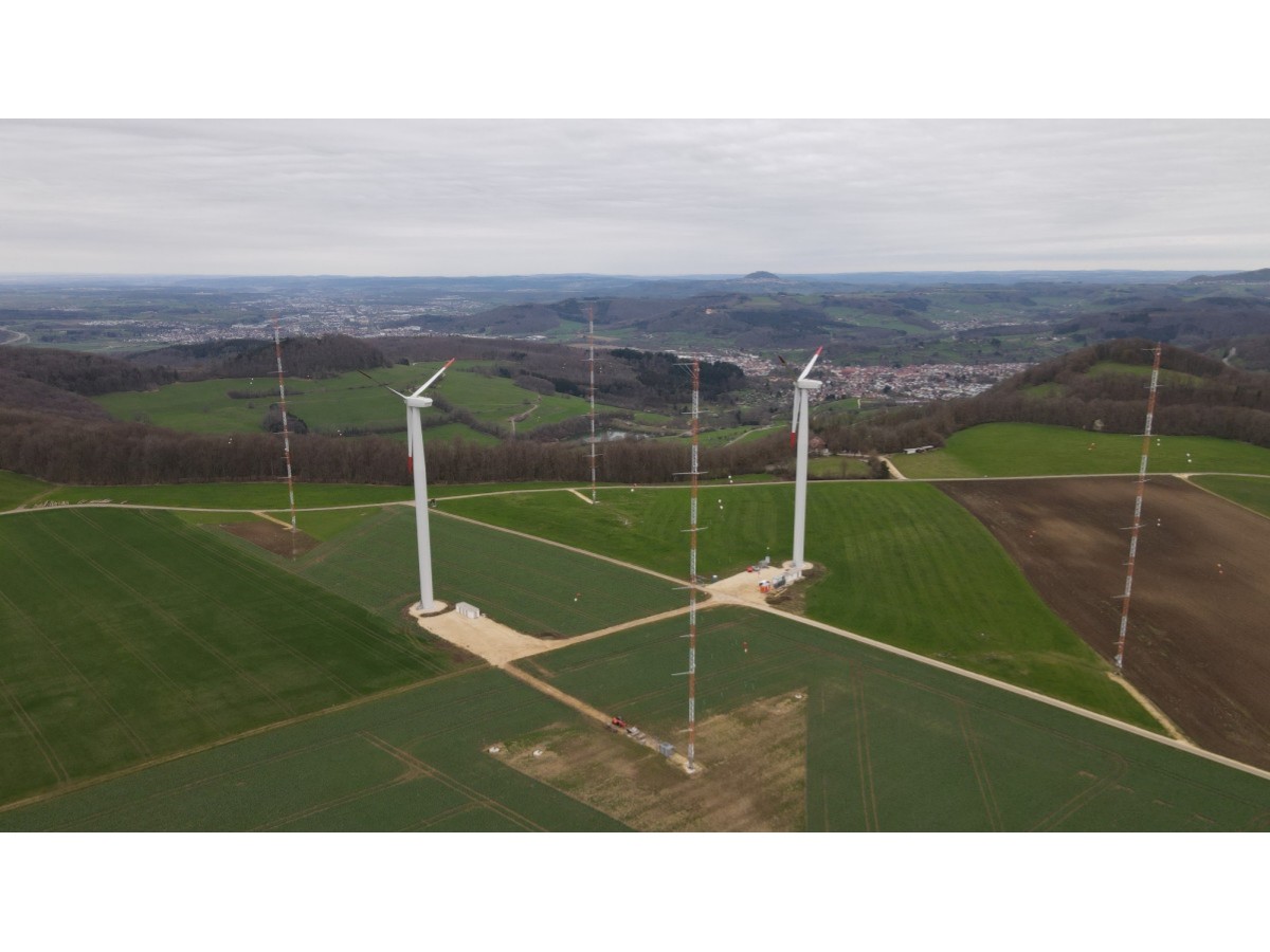 Auf dem Forschungstestfeld WINSENT auf der Schwbischen Alb werden die Projektpartner die Infrastruktur in diesem Sommer whrend einer Fledermaus-Saison testen. (Foto: ZSW)