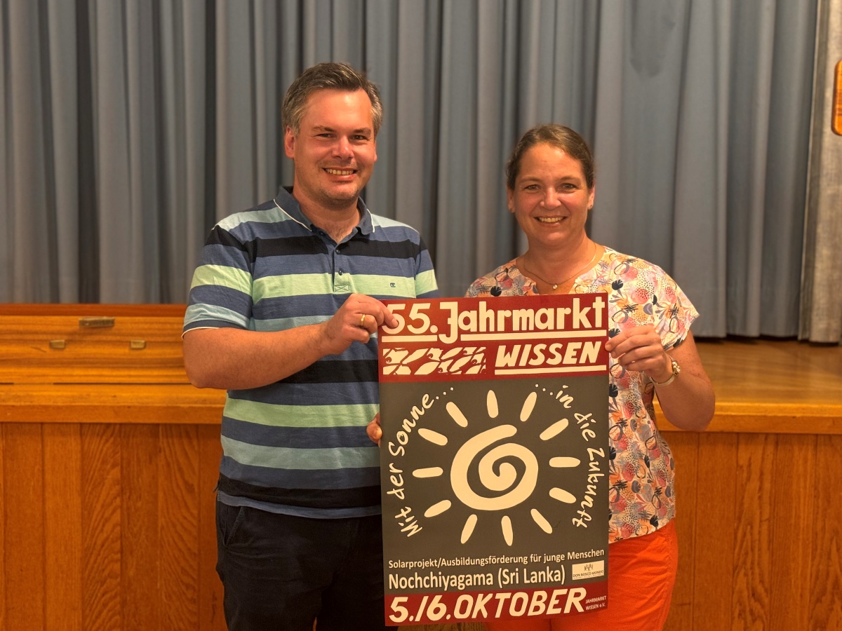 Peter Stangier und Claudia Ebinger stellen das diesjhrige Plakat vor. (Foto: Thomas Hendriks)