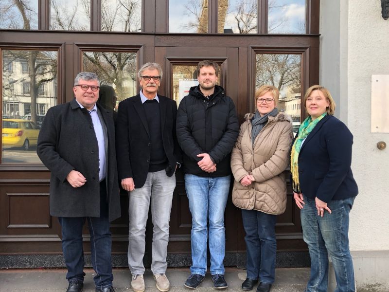 (V.l.n.r.): Michael Mahlert, 1. Kreisbeigeordneter, Jrgen Borniger, Geschftsfhrer, Volker Langenbahn, Agnes Ulrich, Marion Schaust. Foto: privat