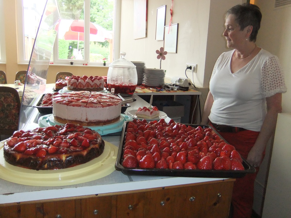 Gut besuchtes Erdbeerfest des AWO-Ortsvereins Bad Hnningen