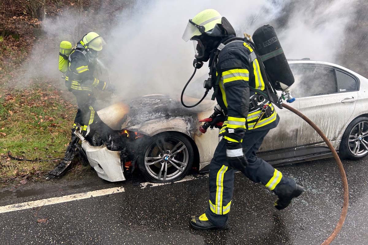 Der Brand sorgte fr eine erhebliche Rauchentwicklung (Bilder: FW Hamm)