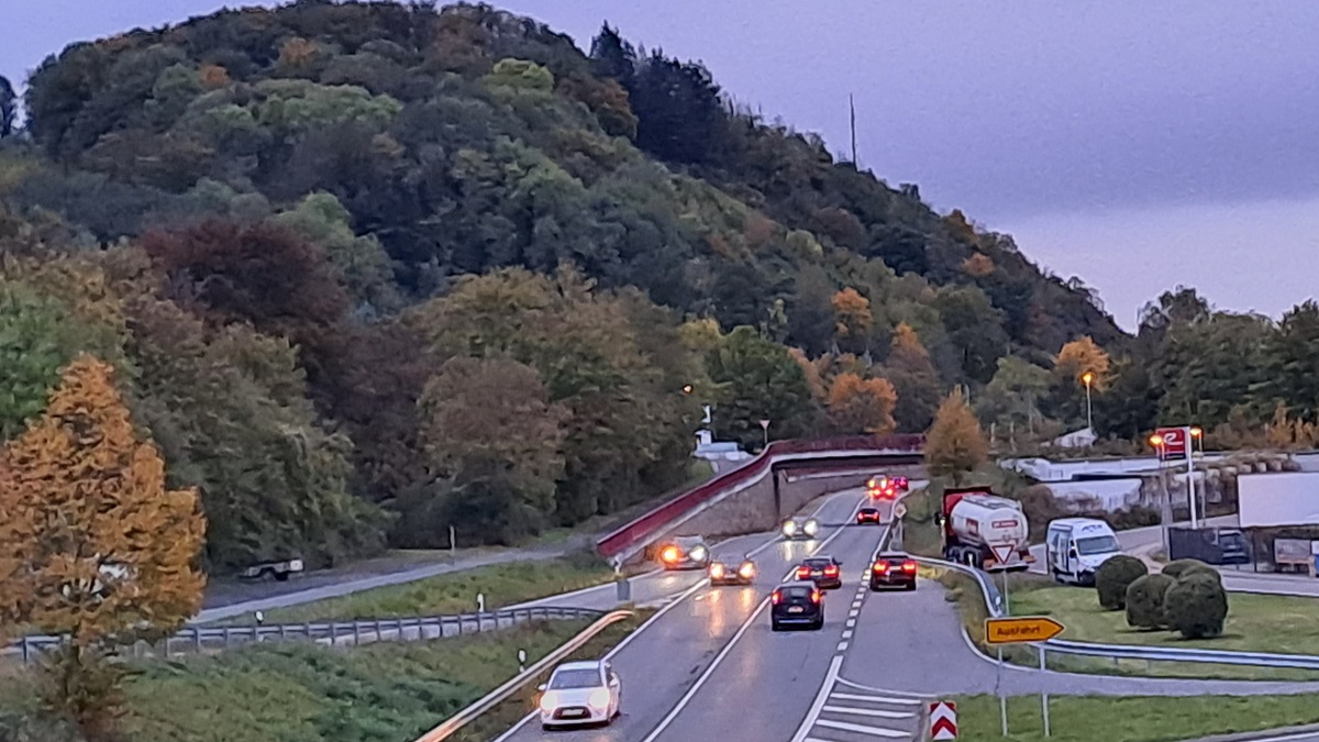 Auf der Auffahrt zur Bundesstrae 42 am Scheurener Kreuz kommt es oft zu kritischen Situationen. (Fotos: Anna Muhoff)