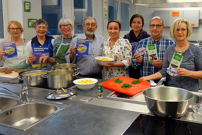 Der stdtische Integrationsbeirat kochte im Rahmen der Internationalen Wochen gegen Rassismus 2019 in Neuwied. Foto: Stadt Neuwied