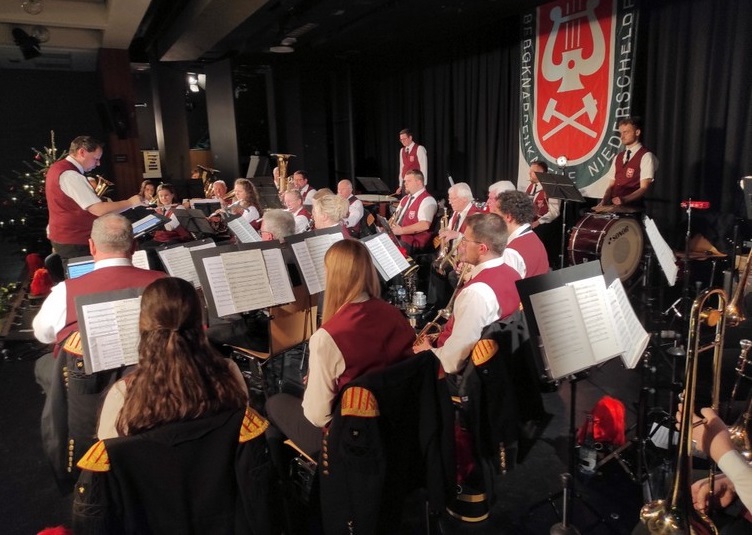 Beim Konzert der Bergknappenkapelle (Foto: Hans-Gerhard Maiwald)