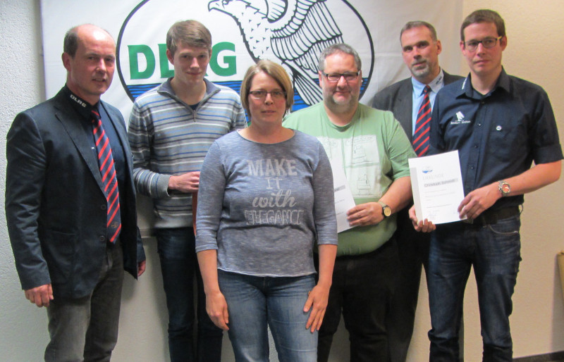 Die Betzdorfer DLRG hatte viele verdiente Mitglieder zu ehren, darunter Reinhard Baumgarten, Sren Steup, Katrin Schmidt, Andreas Nocker, Henner Mattheus, Christoph Schmidt (von links). Foto: Verein