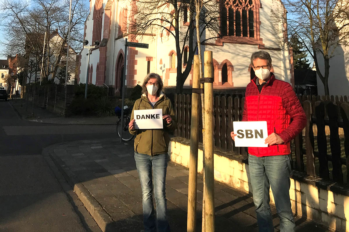 Baumpflanzaktion in Engerser Strae