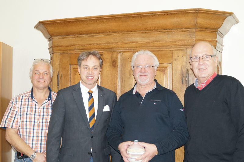 Von links: Eberhard Freisberg, Brgermeister Michael Merz, Wolfgang Tyttlik und  Wolfgang Zirfas. Foto: privat