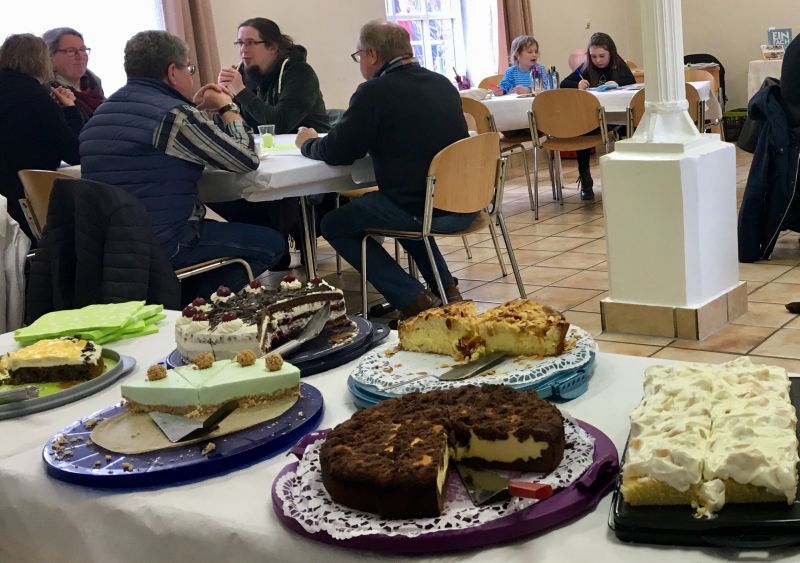 Kuchenbuffet beim Frhlingskaffee. Foto: privat