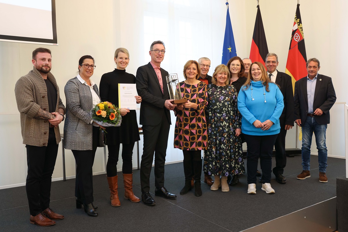 Ehrenamtliches Engagement in Rheinland-Pfalz mit dem Brckenpreis ausgezeichnet