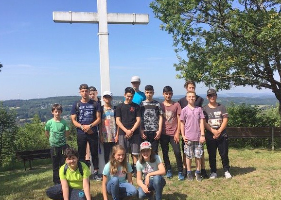 Schlerinnen und Schler der  Bertha-von-Suttner Realschule plus haben die heimische Natur mit allen Sinnen erlebt. (Foto: Schule)