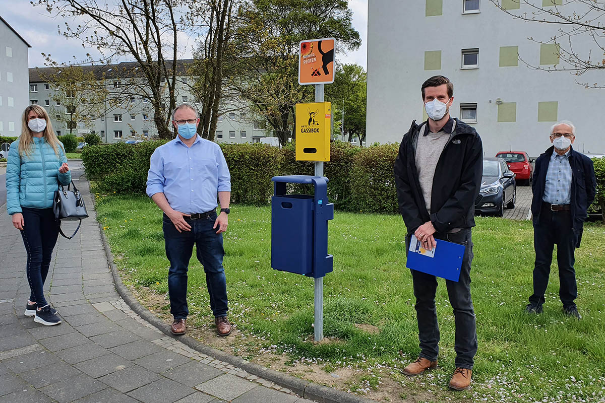 Oberbrgermeister Jan Einig vor Ort im Raiffeisenring 