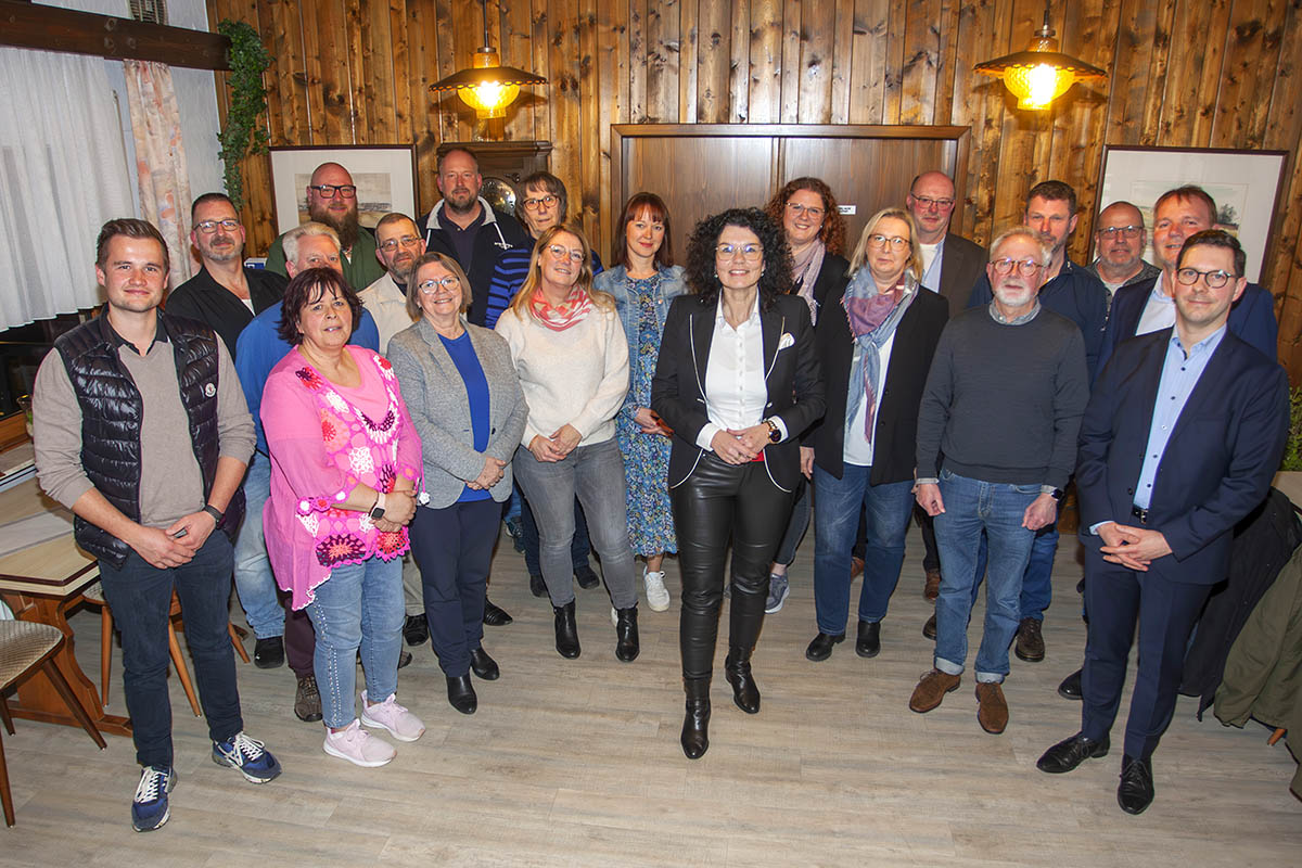 Die gewhlten Kandidaten fr den Stadtrat Dierdorf. Foto: Wolfgang Tischler