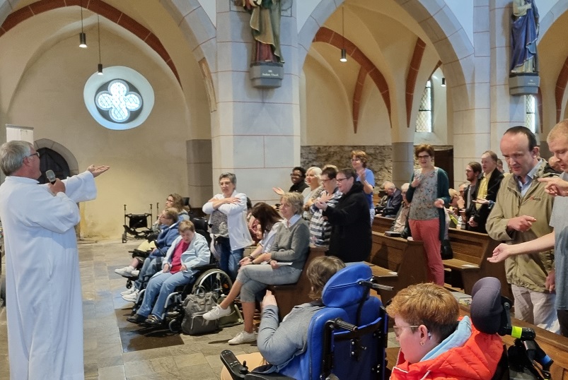 Gottesdienst zum Caritas-Sonntag in Montabaur: Ein Glas voller Dank