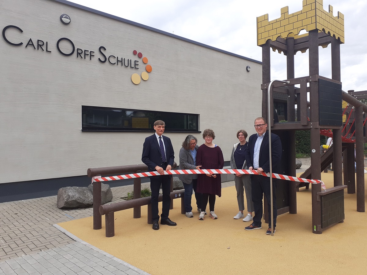 Carl-Orff-Schule in Engers prsentiert neu gestalteten Schulhof